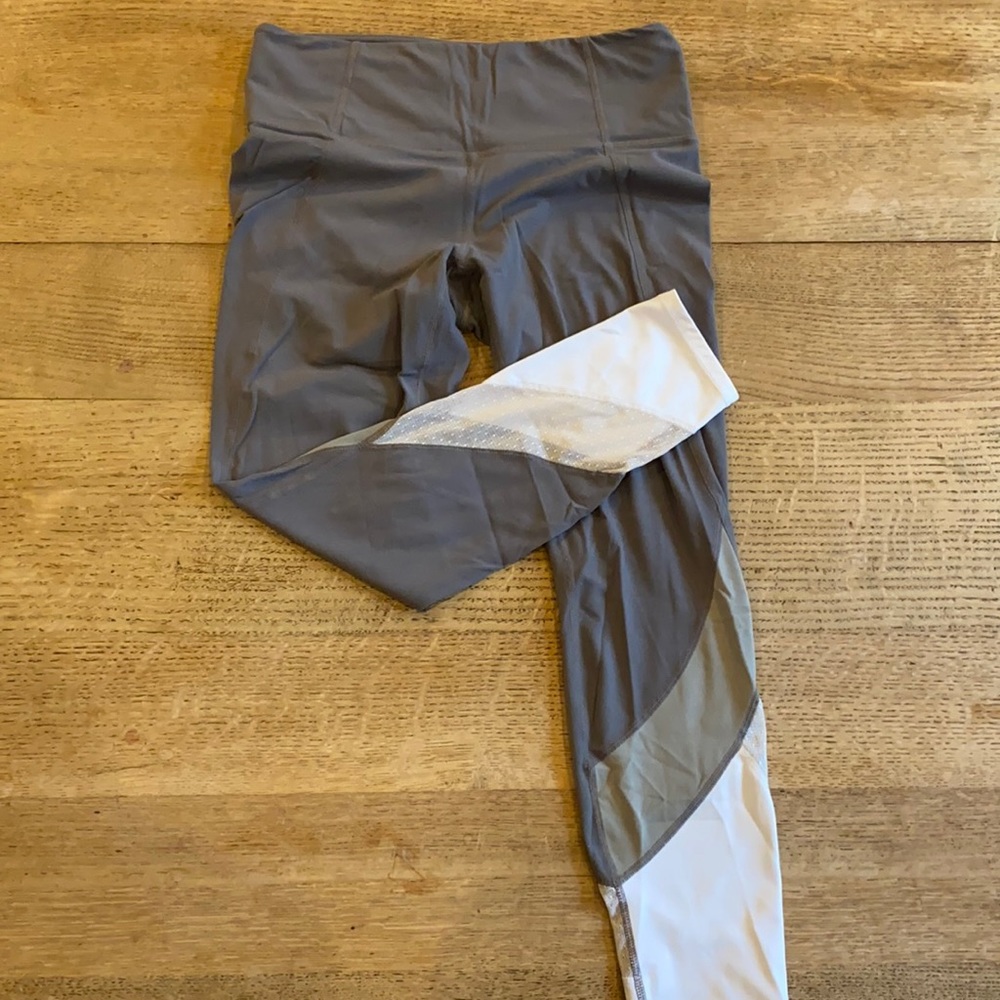 Athleta gray and white leggings